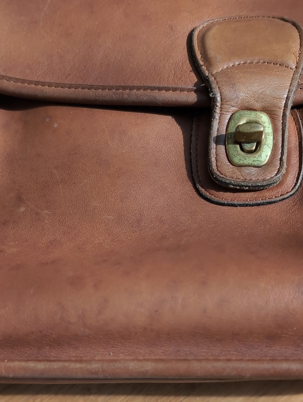 Vintage Coach Beekman Briefcase, British Tan - Picture 3 of 15